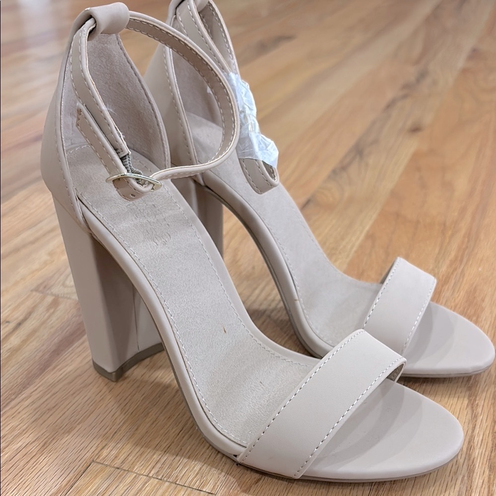 NWOB Nude Women's Heels